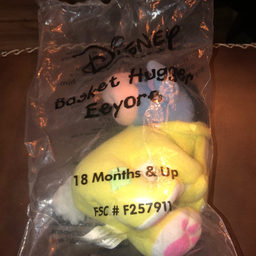 2002 Basket Hugger Eeyore / Disney